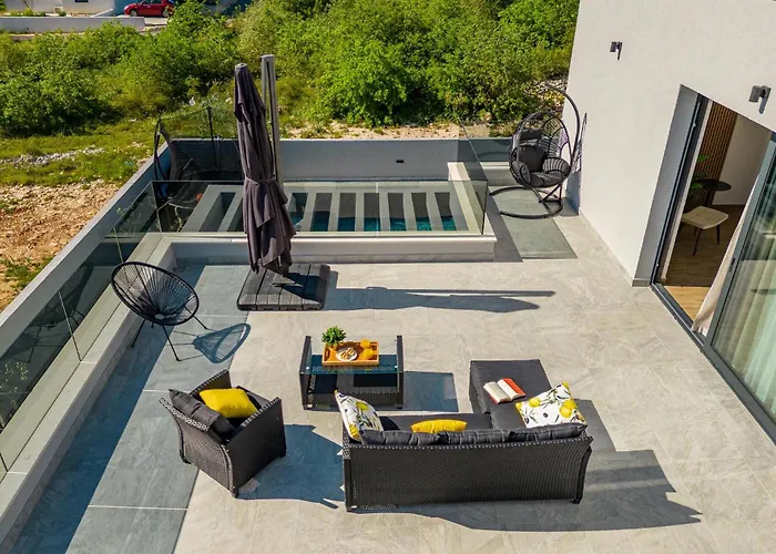 Gorgeous In זאדאר