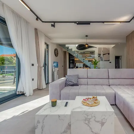 Ferienhaus Gorgeous In Zadar